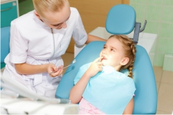 zachowawcze leczenie zębów u dziecka